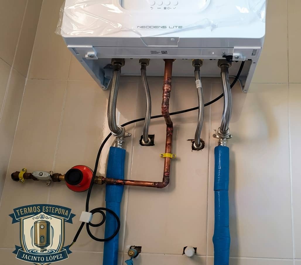 Instalación de calentadores de gas en Estepona y urbanizaciones cercanas